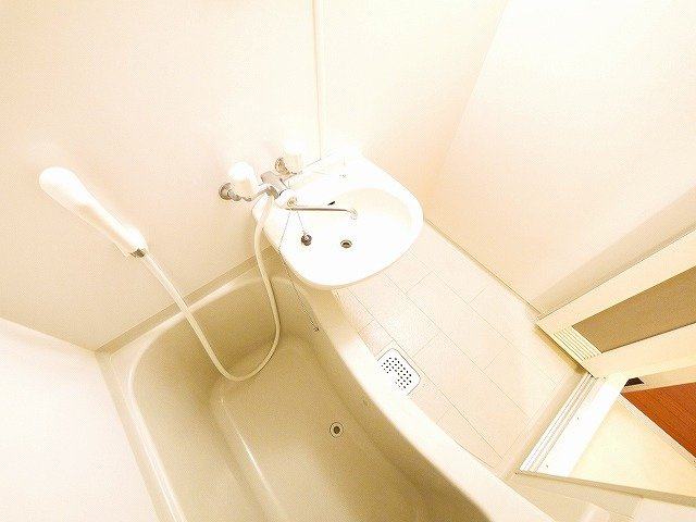 レオパレスアスカの洗面所|コンパクトで使いやすい洗面所