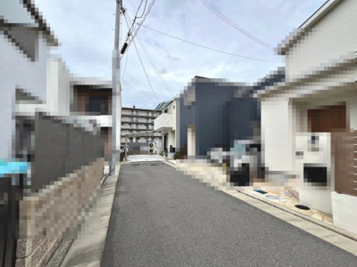 【前面道路含む現地写真】 | 曽根町２丁目　中古一戸建 | 南海本線「松ノ浜」駅まで徒歩１７分！毎日の通勤や通学に便利ですね！