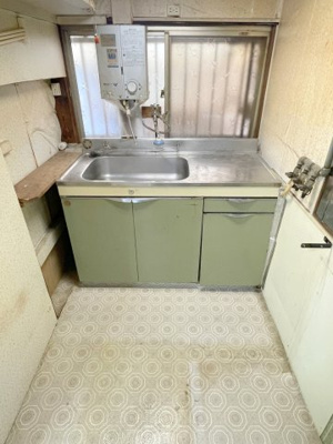 【キッチン】 | 次屋2丁目26－3・7連棟平屋　東から２軒目 | 約1．4帖