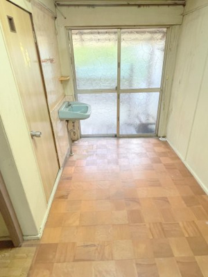 【洗面所】 | 次屋2丁目26－3・7連棟平屋　東から２軒目 | 約2.74帖