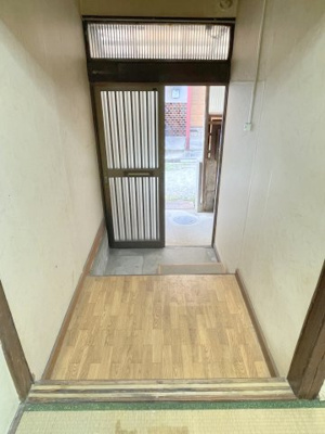 【玄関】 | 次屋2丁目26－3・7連棟平屋　東から２軒目