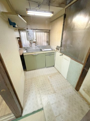 【キッチン】 | 次屋2丁目26－3・7連棟平屋　東から２軒目 | 約1．4帖