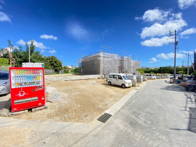 Heartful Town Okinawa　M号棟の前面道路含む現地写真