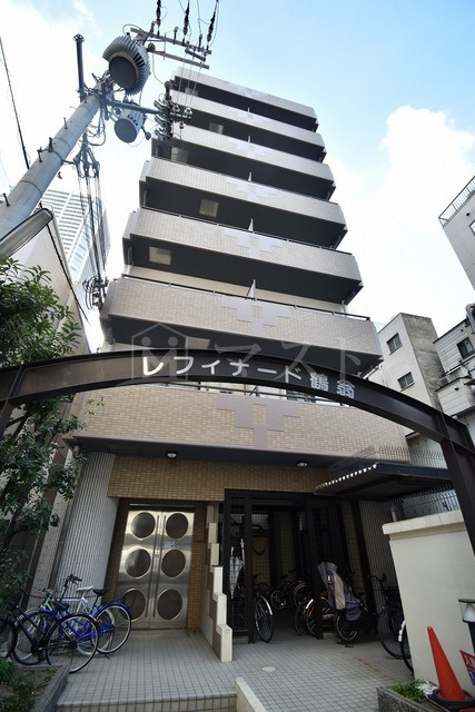 コスモリード大阪本町の外観