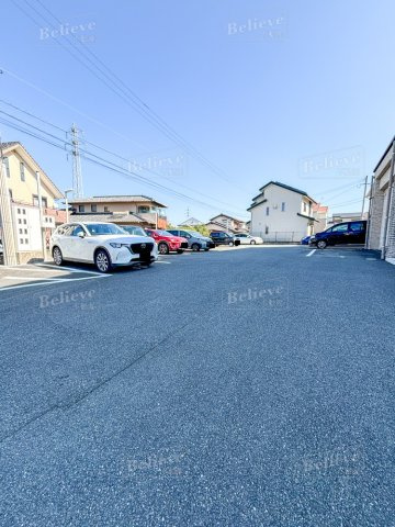 グラン・クリュ山川の駐車場|駐車スペースもあります☆