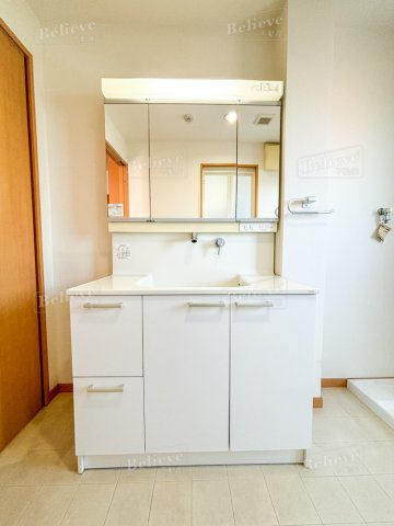 グラン・クリュ山川の洗面所|広い洗面スペースです★