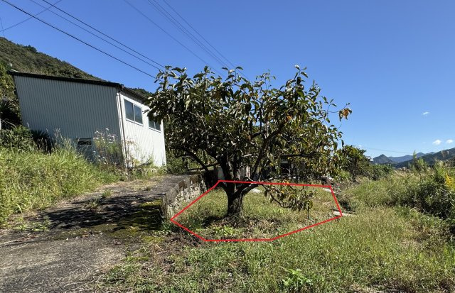 高岡郡佐川町加茂の外観|赤枠部分が、敷地の西側・地番1522番の畑（約40坪）になります。