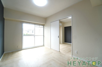 【内装】 | 洋室６帖