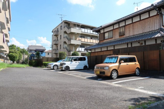 【駐車場】 | ロイヤルレインボー草津