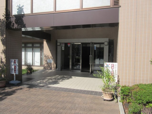 ファミール天神橋グリーンアベニューのエントランス