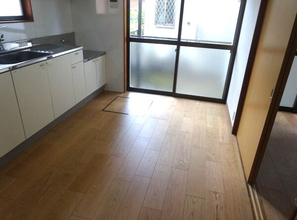 緑区曽根１丁目貸家の居間・リビング