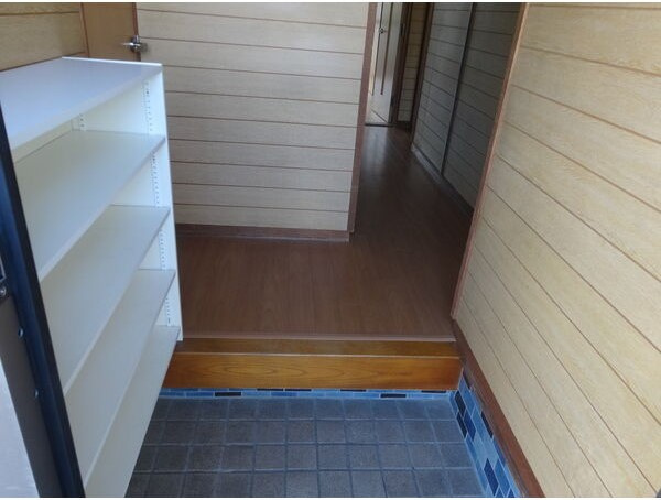 緑区曽根１丁目貸家の玄関
