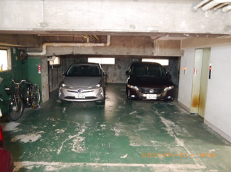 【駐車場】