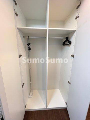 メゾンビスタ渋谷宇田川の玄関|シンプルで使いやすい玄関です