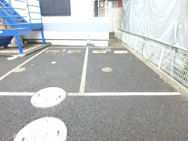 Ｆｕｌｌ　Ｗｉｓｅ　Ⅱ の駐車場