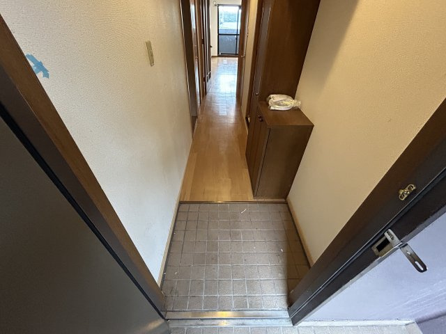 神戸市西区伊川谷町有瀬の賃貸マンションの玄関