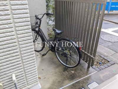 【駐車場】 | メゾン・リヴェール | 自転車駐輪スペースあり♪駅まで自転車で楽々♪