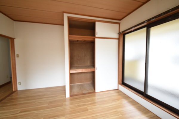 焼山中央戸建の洋室
