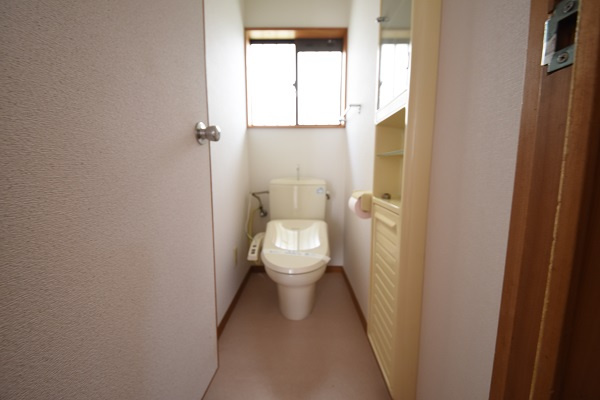 焼山中央戸建のトイレ