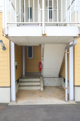 【エントランス】 | ベルセゾン新崎