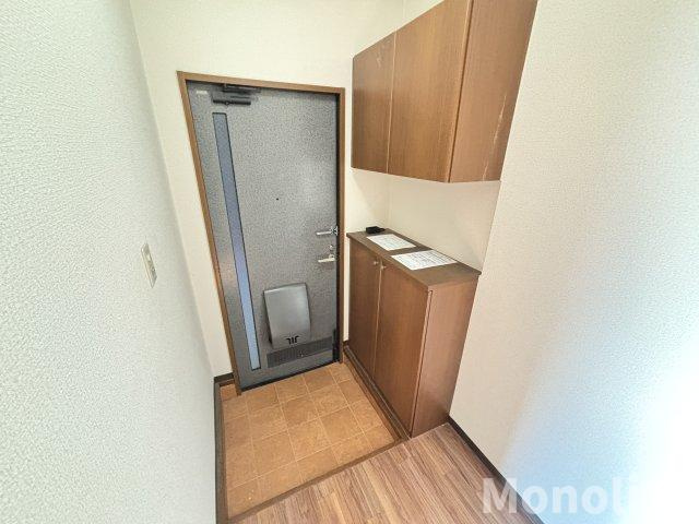 プルミエ和泉の玄関