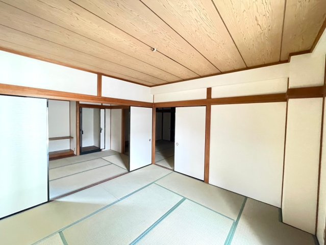 グリーン藤の内装