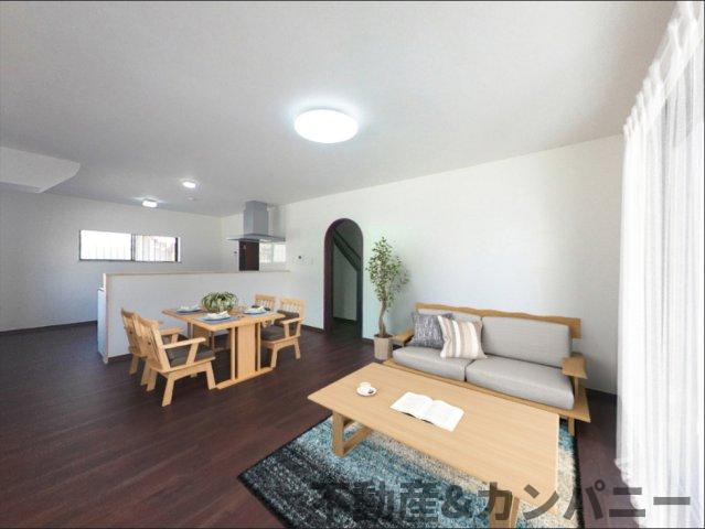 西長戸町中古戸建の居間・リビング|使いやすい居間です