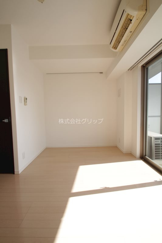 プレディアスタイル横濱沢渡の洋室