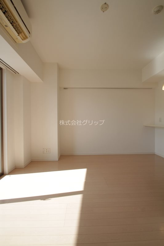 プレディアスタイル横濱沢渡の洋室