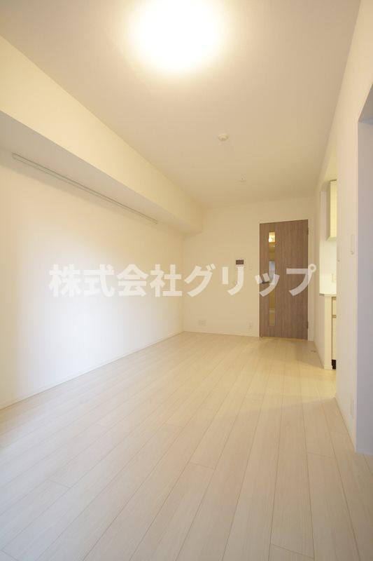 パークアクシス横濱関内スクエアの居間・リビング