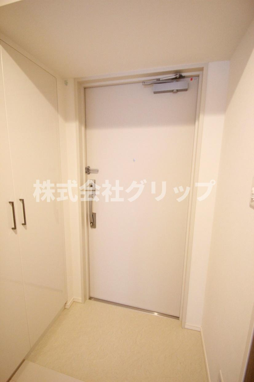 パークアクシス横濱関内スクエアの玄関