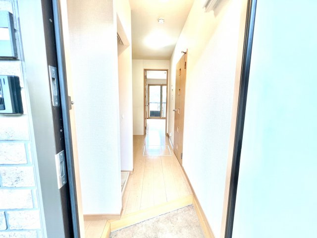 b’CASA四街道Ⅱre-born の玄関|※別部屋参考写真