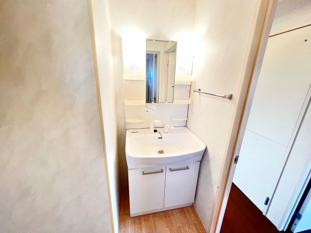 クレーネーの洗面所|※別部屋参考写真