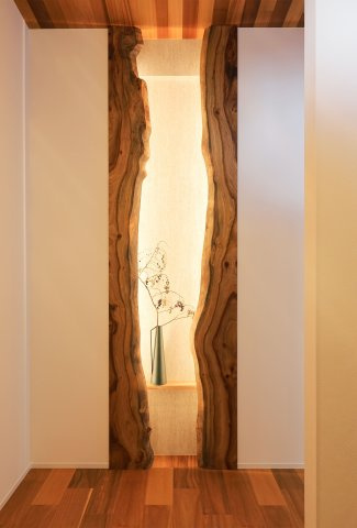 COLORSグリーンヒル　守山市赤野井町2区画のその他|～施工事例～　天然木×間接照明♪