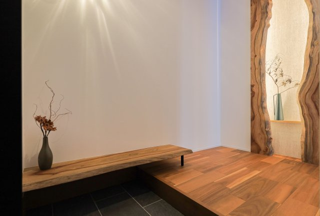 COLORSグリーンヒル　守山市赤野井町2区画のその他|～施工事例～　天然木ベンチ♪