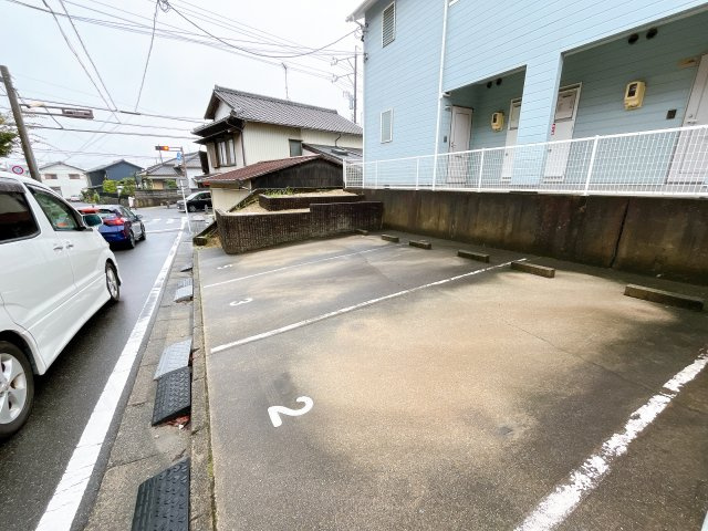 グリーン桃山の駐車場