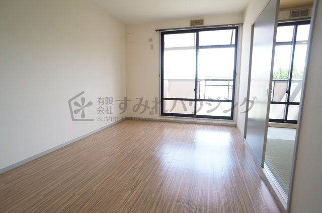 GRE宝塚レジデンスの洋室