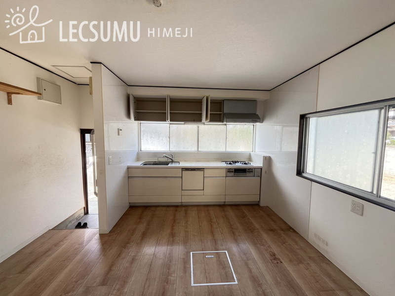 姫路市飾東町唐端新/中古戸建のキッチン