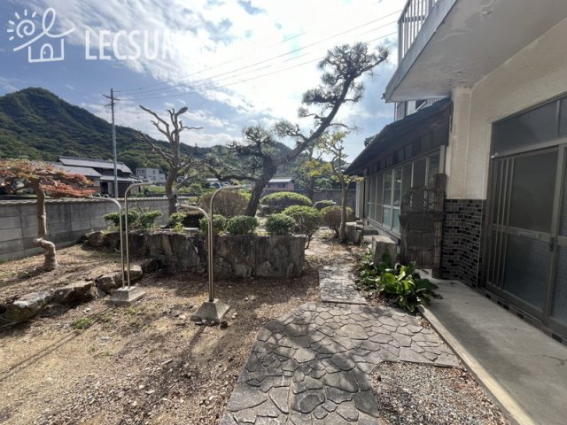 姫路市飾東町唐端新/中古戸建の庭
