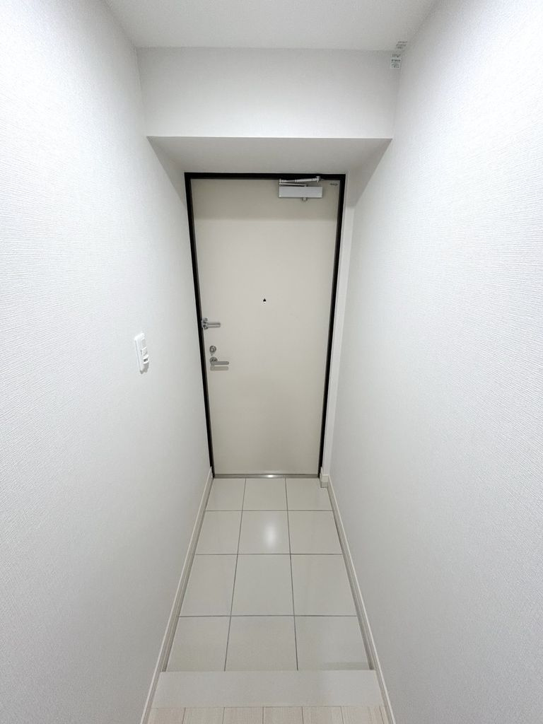エストゥルースプラス両国の玄関