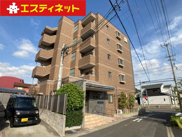 サプリーム大府の外観
