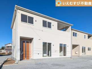 【外観】 | 【完成済み】ナチュラルな色合いで飽きのこない外観！
ゆっくりご内覧いただけますのでぜひ一度現地をご覧ください！夢が膨らみます♪