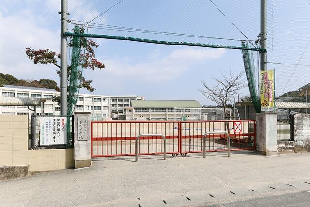 アーキデイズ　久留米市合川町の周辺|良山中学校まで1,600m 