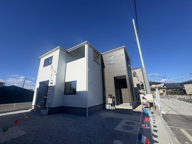 新築　太田市泉町第4　Livele Garden.S　2号棟の外観|現地写真　完成しました！物件のご内覧等、お気軽にお問合せください♪　							

