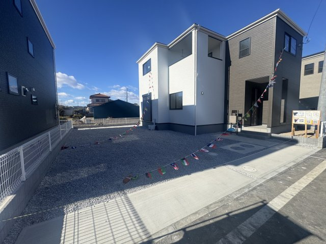新築　太田市泉町第4　Livele Garden.S　2号棟の駐車場|現地写真　駐車スペースは2台分可能です！
