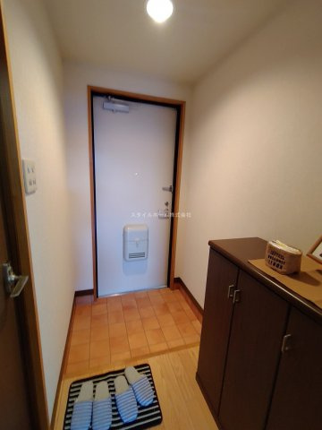 Limpiaチトセの玄関