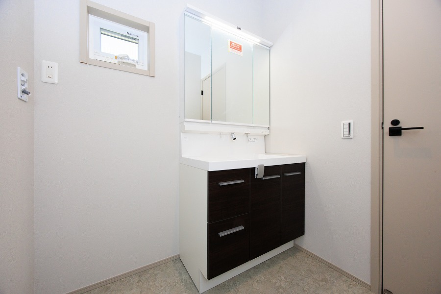 アーキデイズ　直方市頓野の独立洗面台