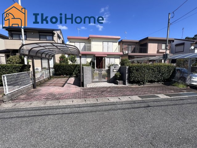 神戸市西区中野２丁目　中古一戸建の外観|200㎡を超える広大な敷地のこちらの物件は、大幅なリフォーム歴がありお車は２台駐車可能です♪