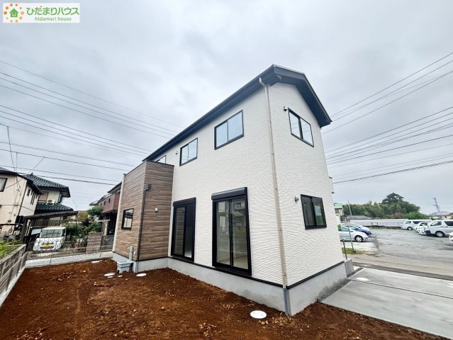 上尾市瓦葺　17期　新築一戸建て　エルデ　01の外観|南側には広いお庭が！お子様やペットと走り回れちゃう♪