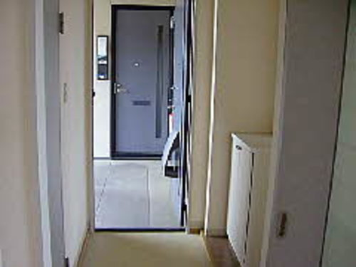 ロージーコートの玄関|ゆったりとした玄関です